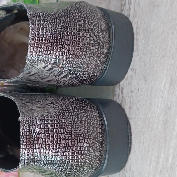 Bolano Croc Embossed - Picture 5 of 6